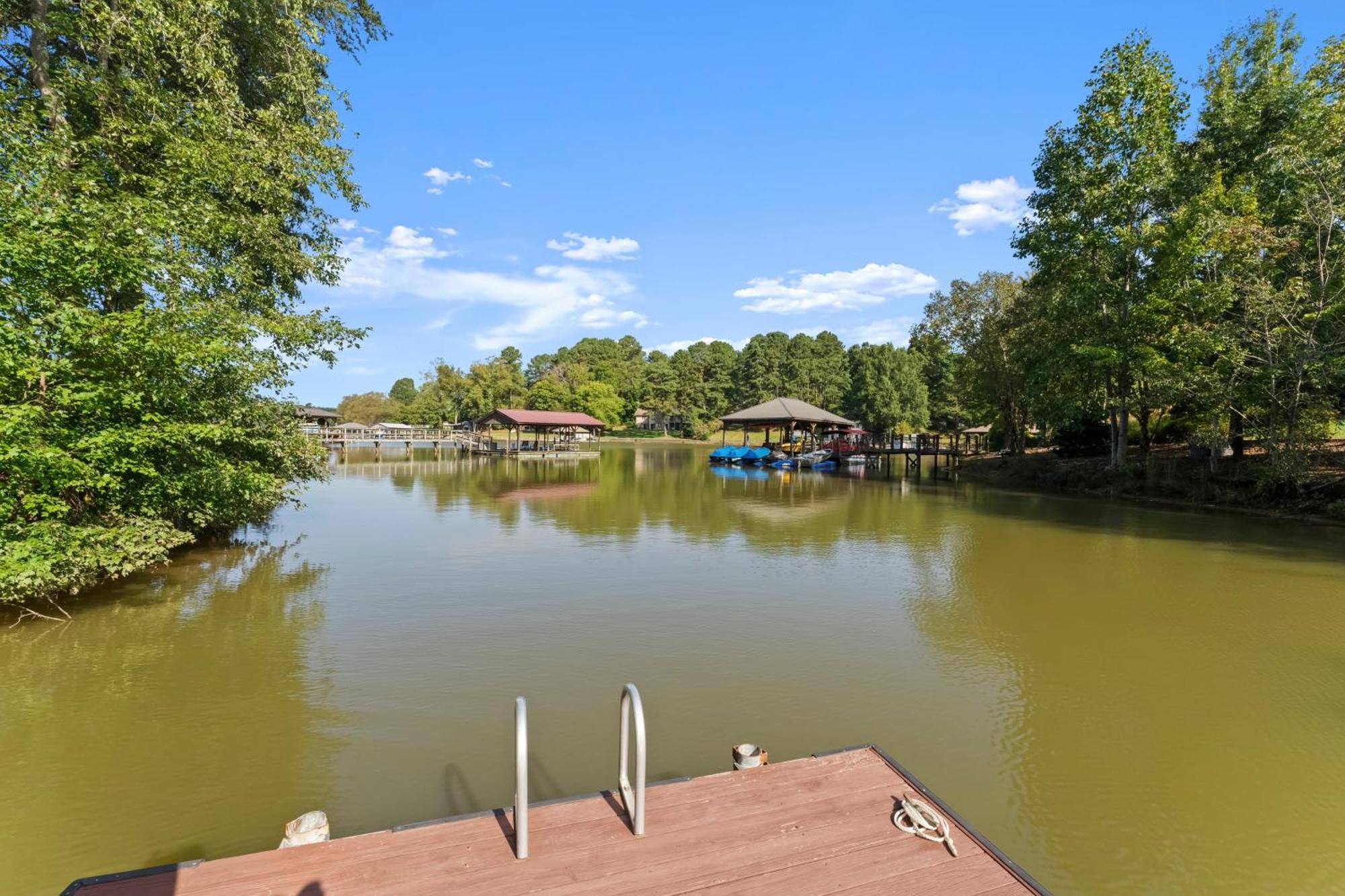Lakeside Landing By Avantstay Private Dock Mooresville Exteriör bild