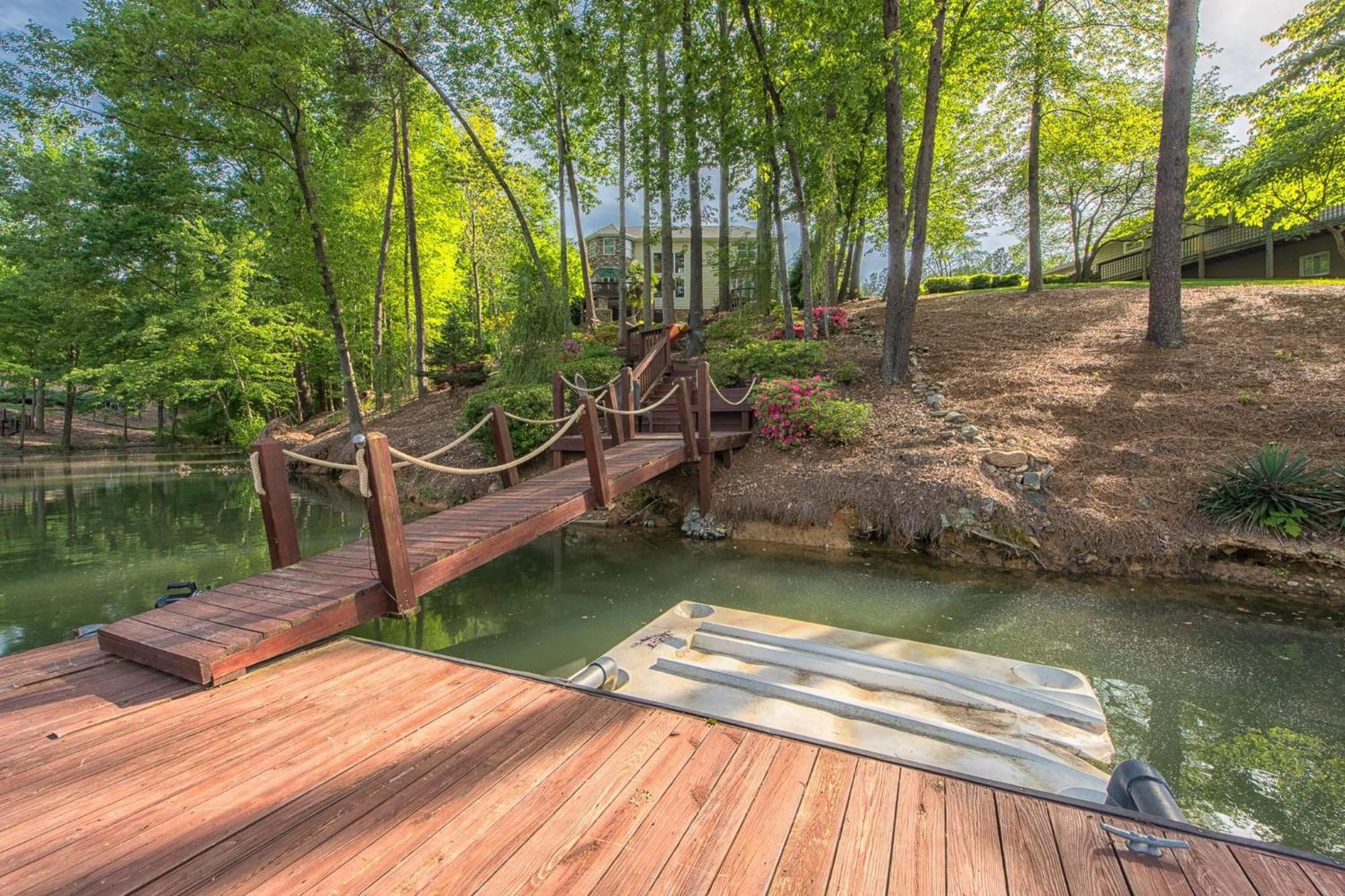 Lakeside Landing By Avantstay Private Dock Mooresville Exteriör bild